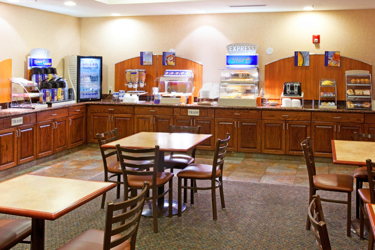 Holiday Inn Express Hotel & Suites Tooele - thumb 4