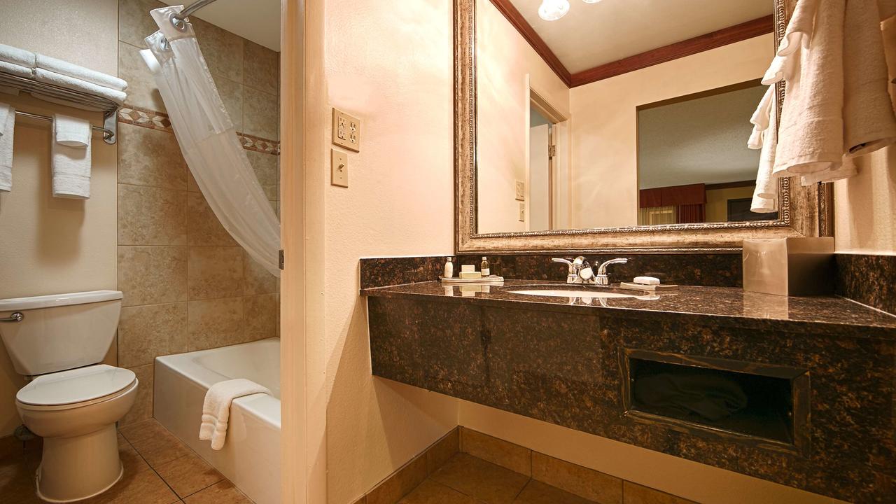 Best Western Plus Greenwell Inn - thumb 15