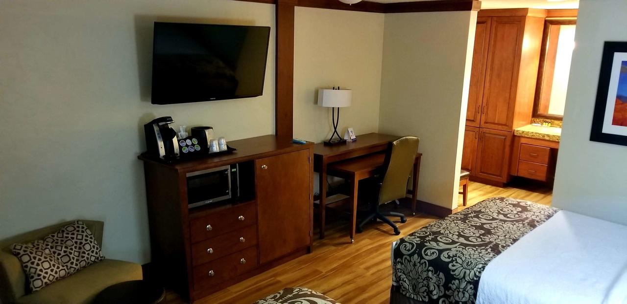 Best Western Plus Greenwell Inn - thumb 38
