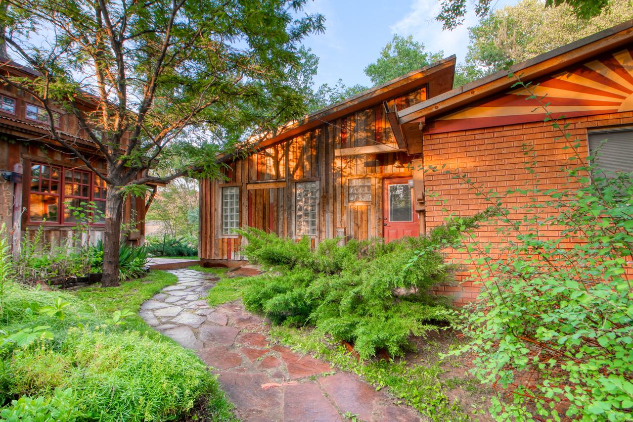 Creekside Cowa-Bungalow! - thumb 17