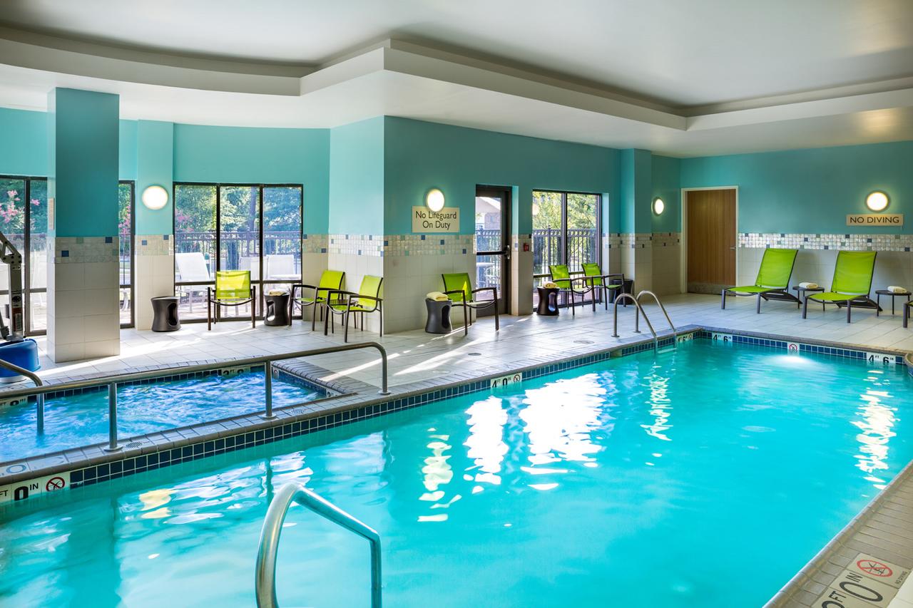 SpringHill Suites Hampton - thumb 20