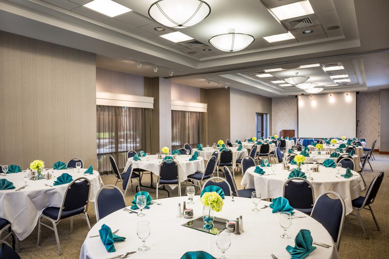 SpringHill Suites Hampton - thumb 12