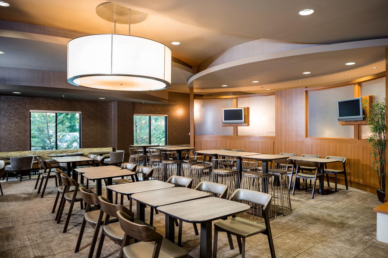 SpringHill Suites Hampton - thumb 19