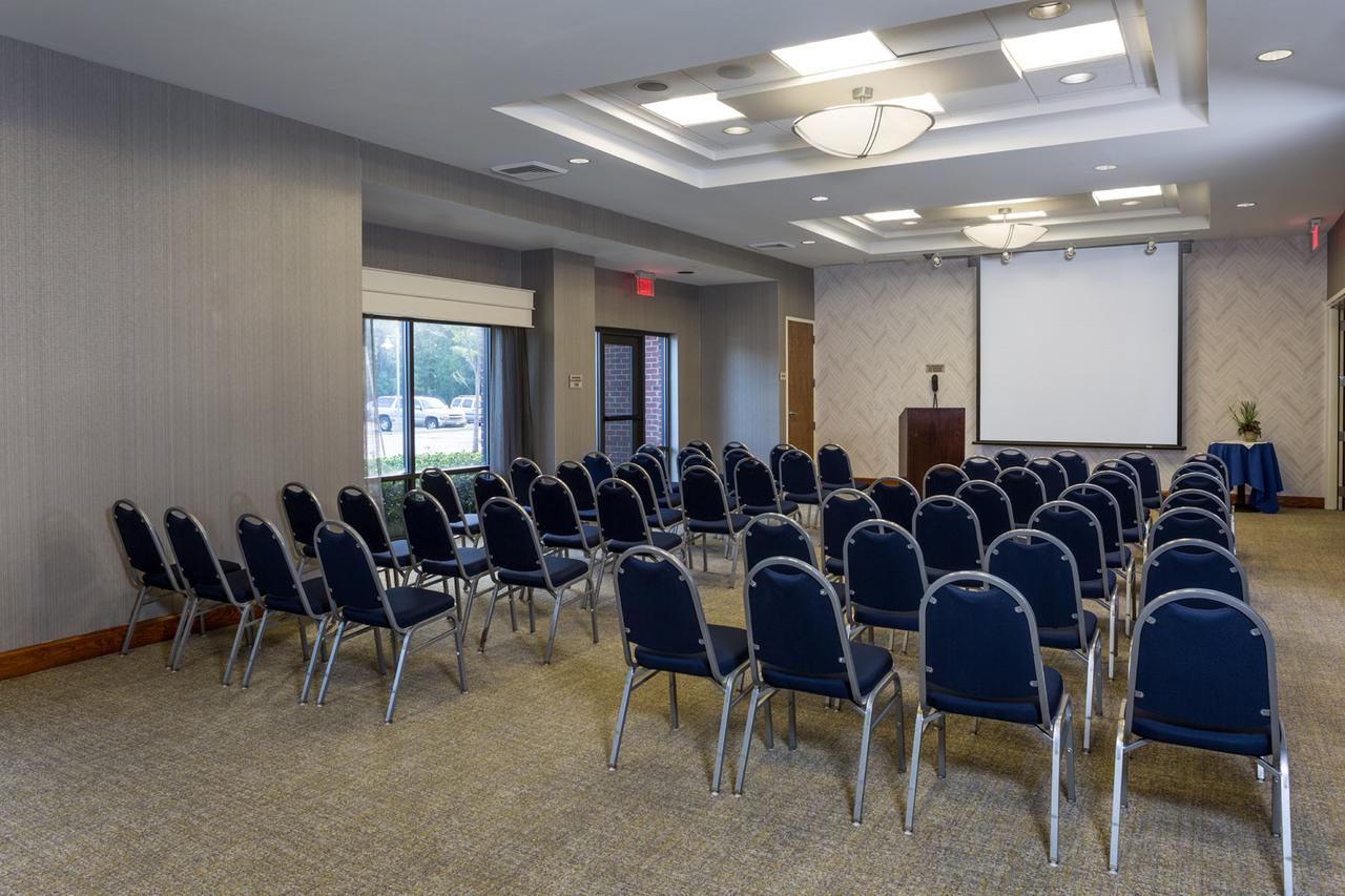 SpringHill Suites Hampton - thumb 18