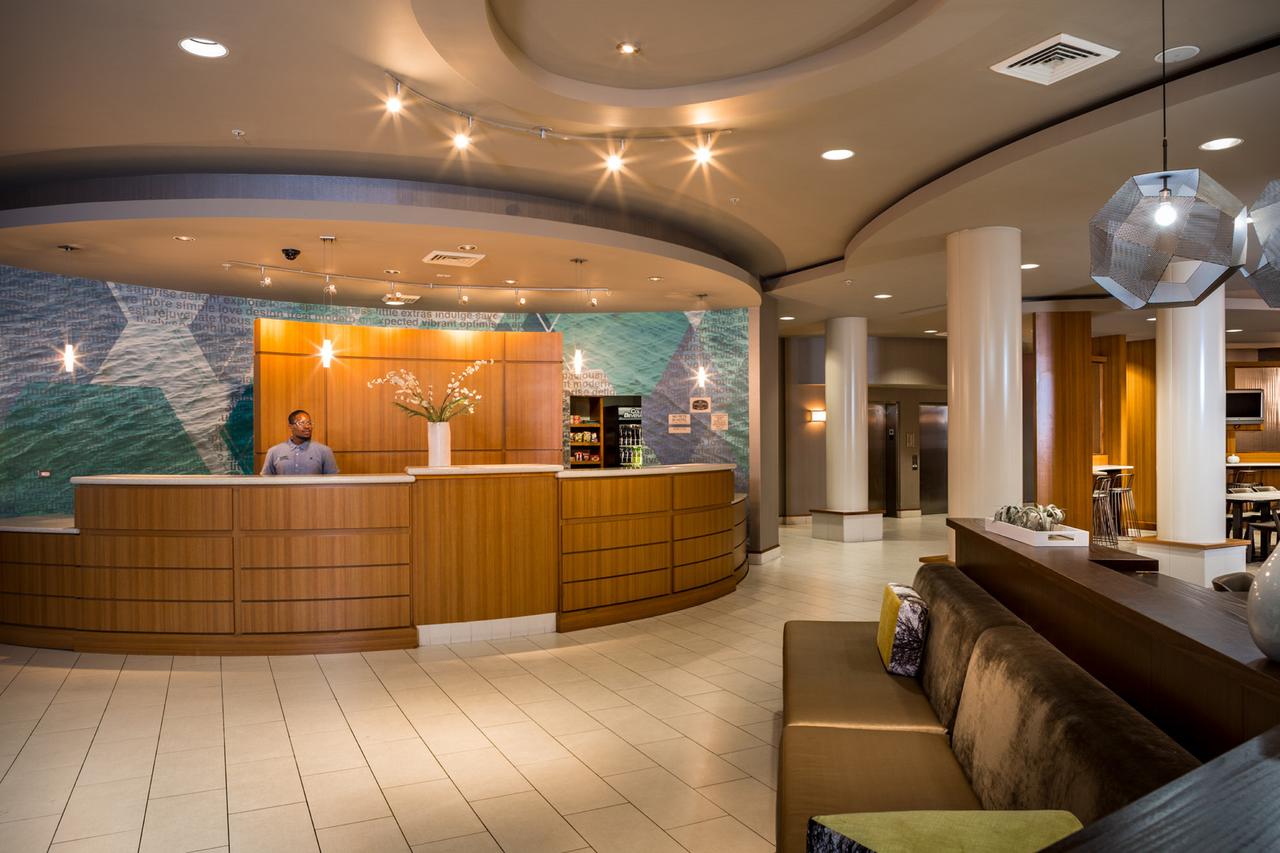 SpringHill Suites Hampton - thumb 14