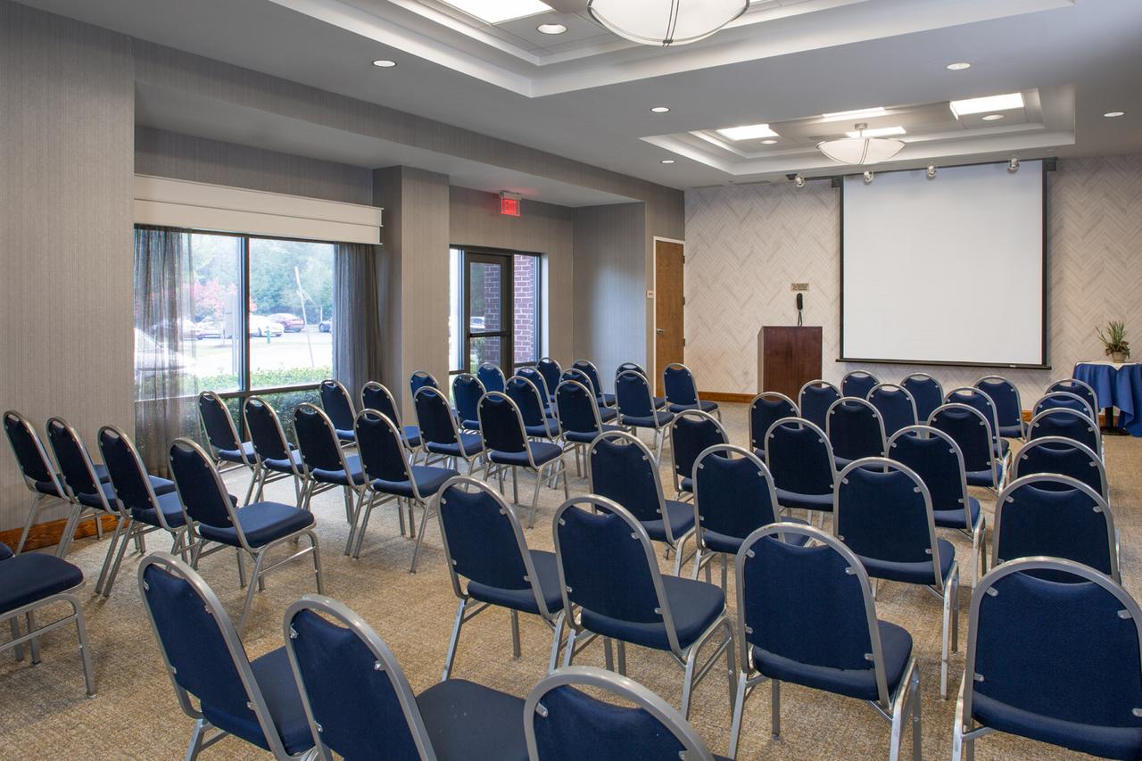 SpringHill Suites Hampton - thumb 22
