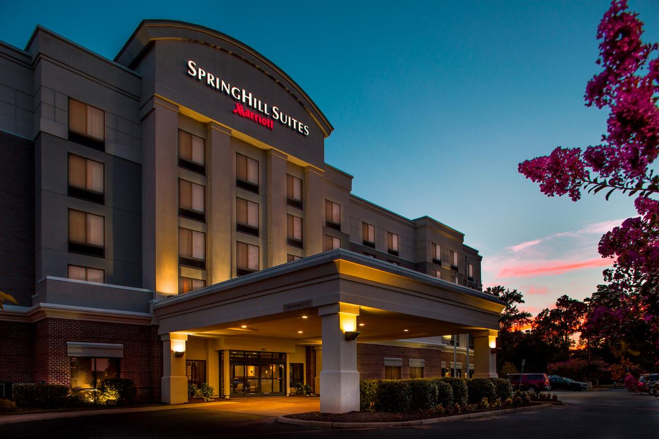 SpringHill Suites Hampton - thumb 15