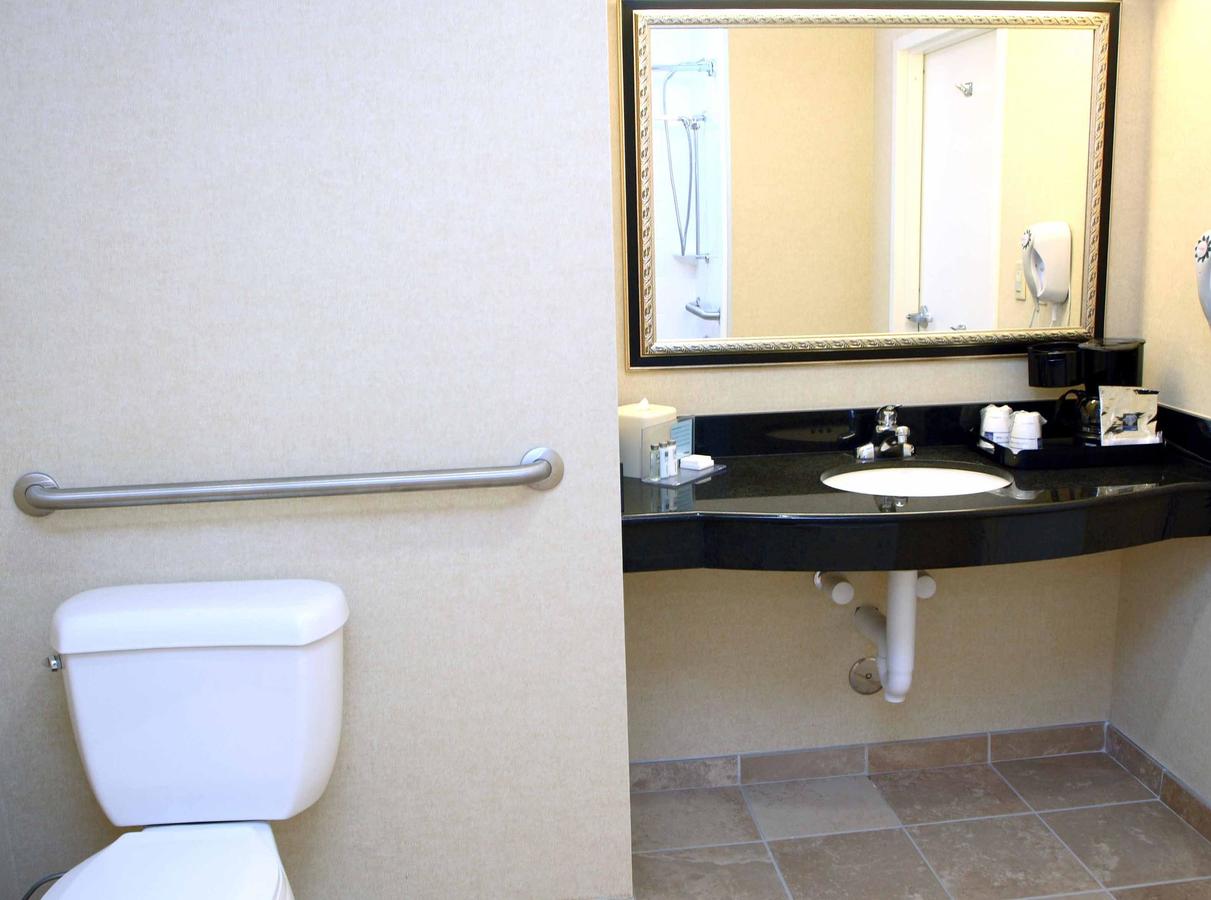 Hampton Inn & Suites Chesapeake-Square Mall - thumb 19