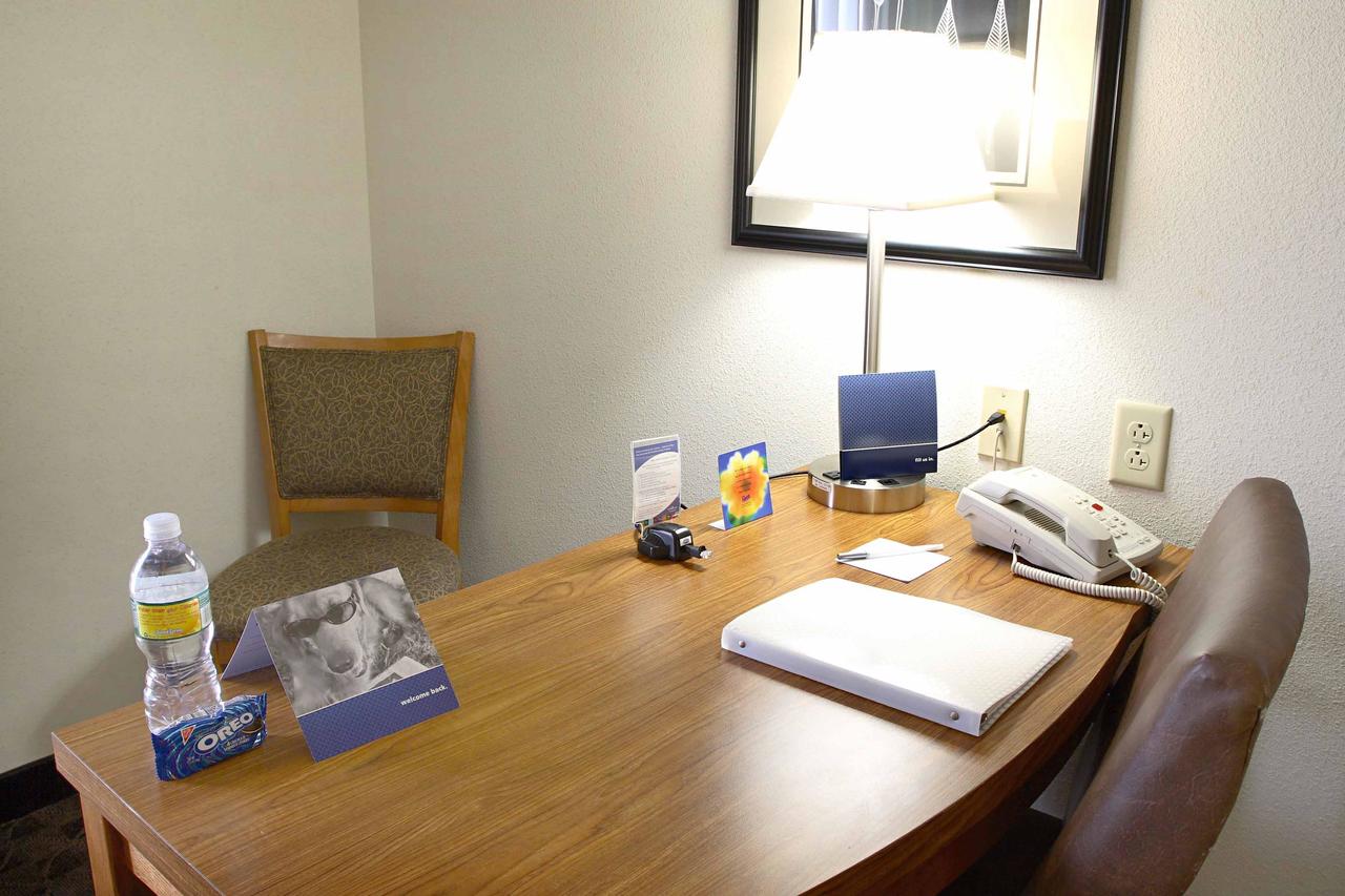 Hampton Inn & Suites Chesapeake-Square Mall - thumb 23