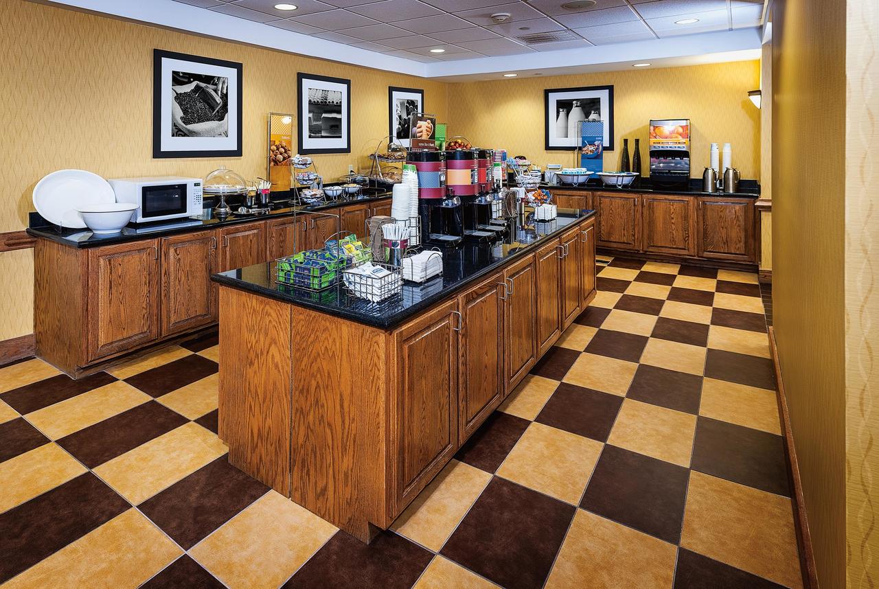 Hampton Inn & Suites Chesapeake-Square Mall - thumb 17