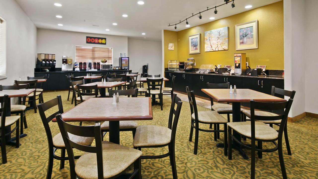 Best Western Plus Battleground Inn & Suites - thumb 23