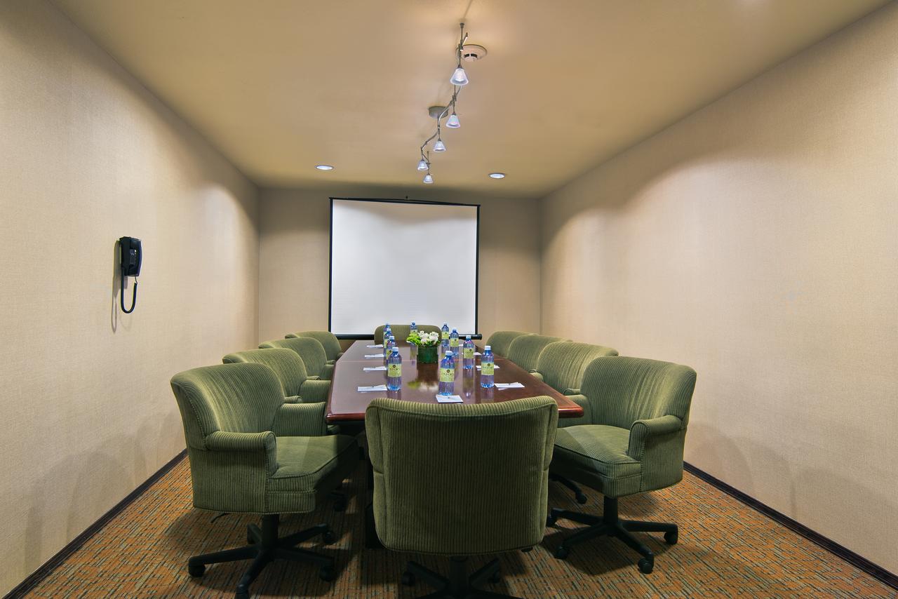 Oxford Suites Spokane - thumb 29