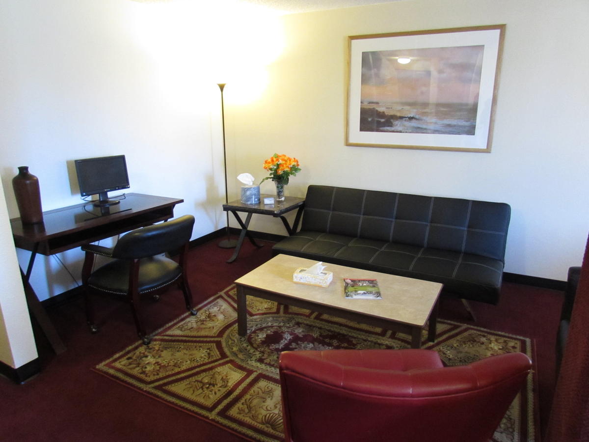 Kennewick Suites - thumb 8
