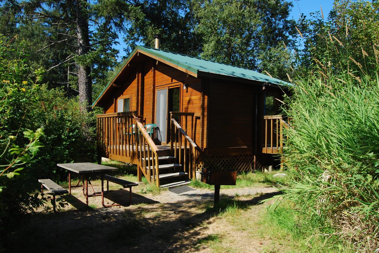 La Conner Camping Resort Beach Cabin 3 - thumb 1