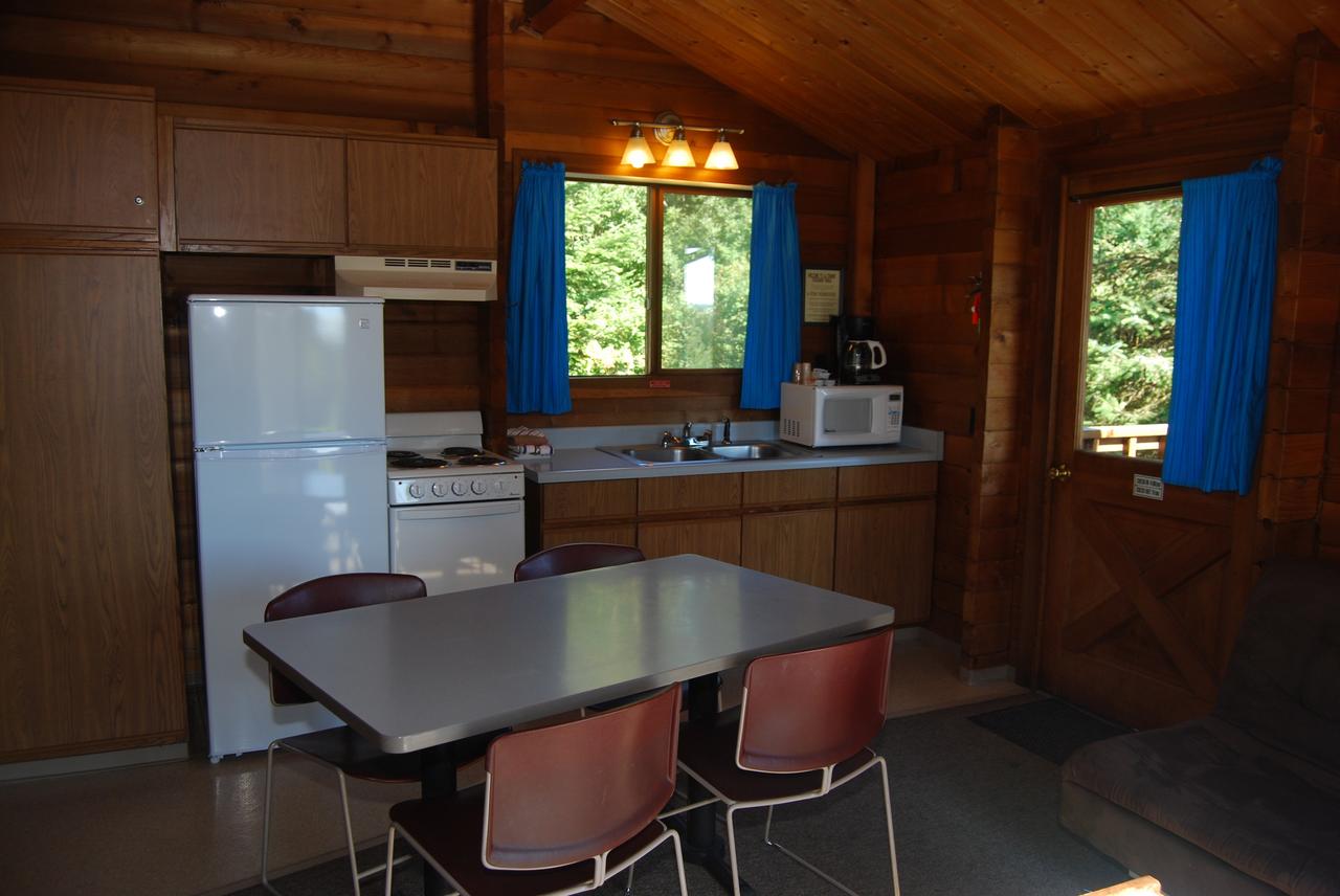 La Conner Camping Resort Beach Cabin 3 - thumb 3