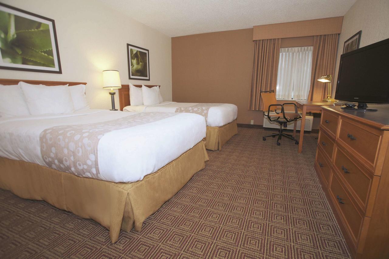 La Quinta Inn By Wyndham Milwaukee Glendale Hampton Ave - thumb 4