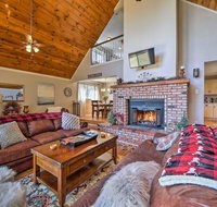 'Castle in the Clouds - ' Spacious Mountain Retreat - Accommodation Philadelphia