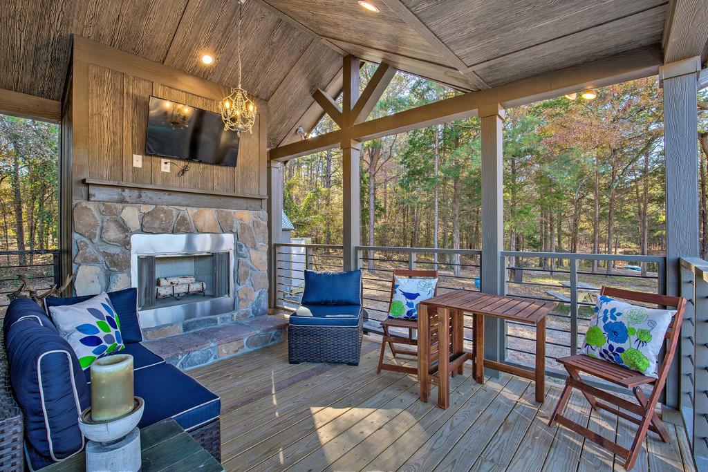 'Little Lucky Star' With Pond, Boat & Pasture View! - thumb 0