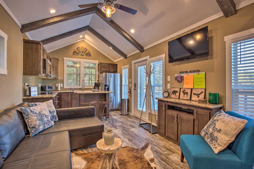 'Little Lucky Star' With Pond, Boat & Pasture View! - thumb 3