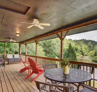 'Otter Cottage' Riverfront and Trailside Murphy Cabin - Accommodation Philadelphia