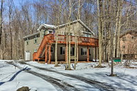 'Pocono Zen' - Arrowhead Lake Home - Walk to Pool Accommodation Philadelphia