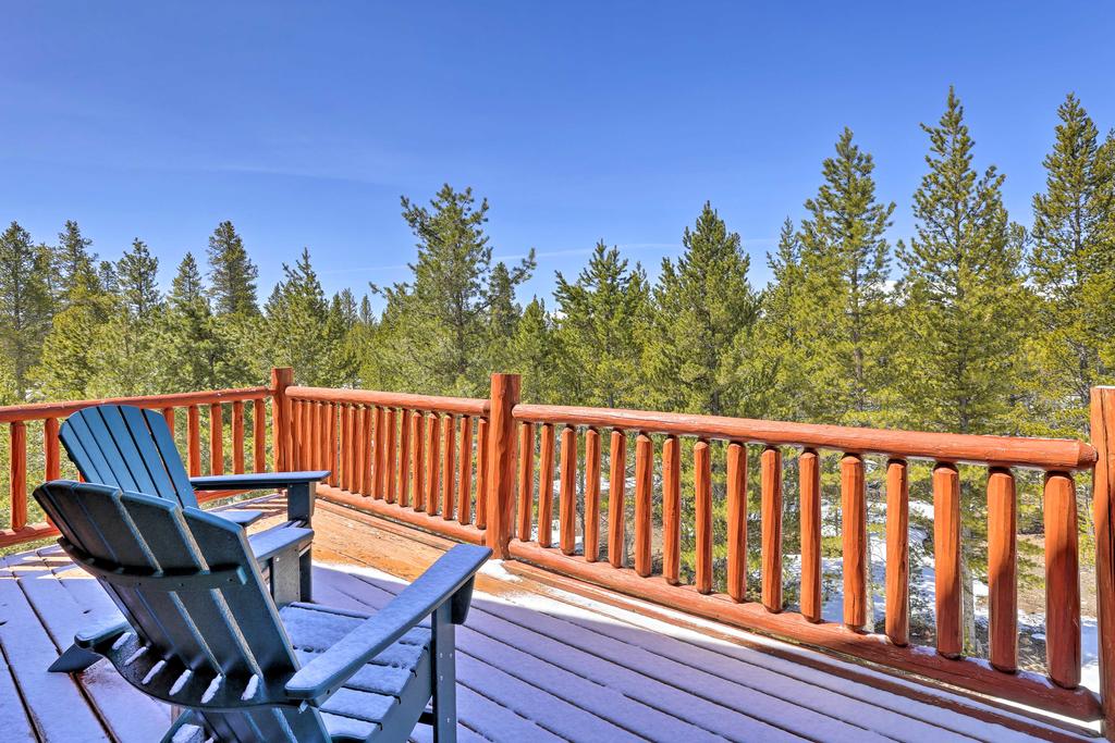 'Rocky Bear Lodge' On 2& Acres Near Turquoise Lake - thumb 2