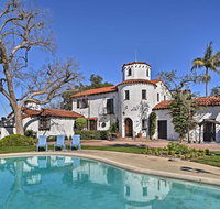 'The Castle' Hacienda Heights Home with Patio and Pool - Accommodation Philadelphia