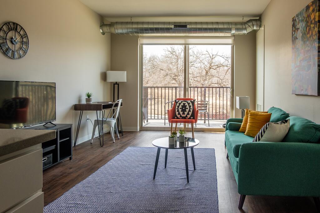1 BR And 2 BR Apts By Frontdesk - thumb 2