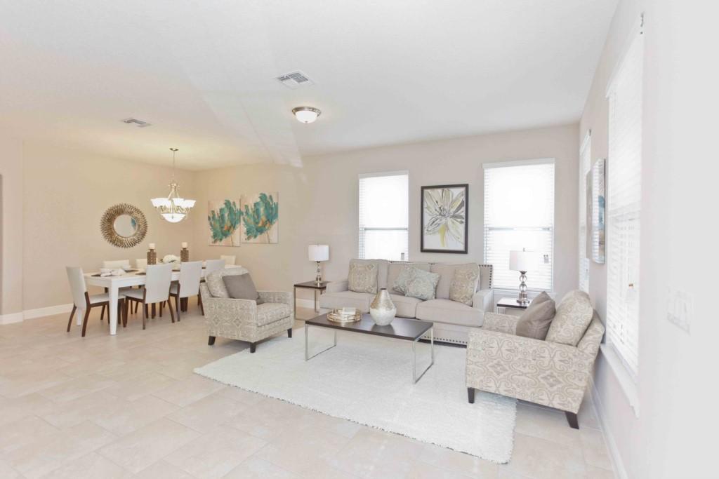 4176 Oaktree House - thumb 1