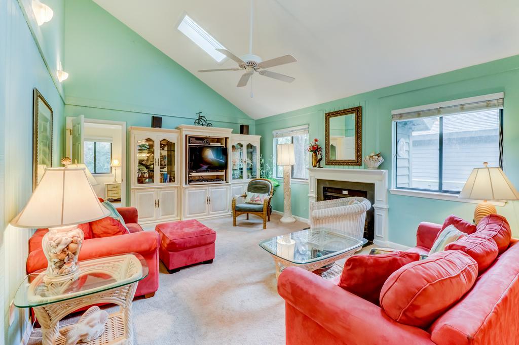 433 Oceanwoods Cottage - thumb 1