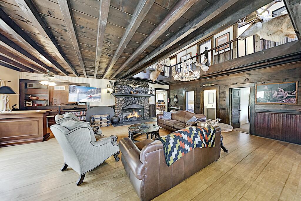 468JRKBC Home - thumb 0