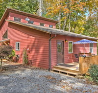 4BR Waynesville House with Decks and Hot Tub - Accommodation Philadelphia