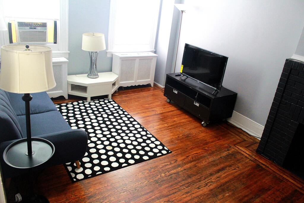 5 Bedroom House By Washington Ave - thumb 3