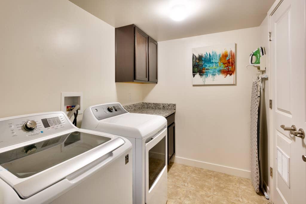 6L Top Floor RedCliff Condo, Pool & Hot Tub - thumb 1