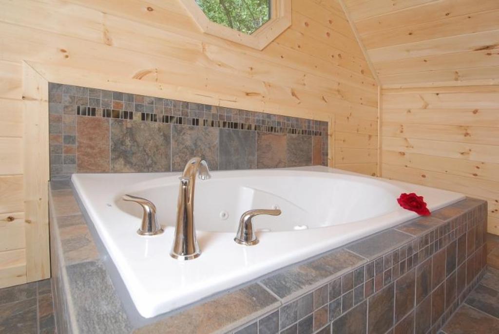 A Mountain Paradise Cabin - thumb 2