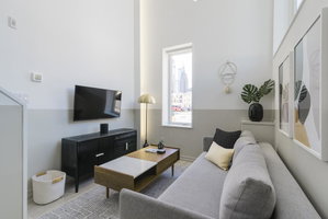 Abode XS House - 1-Bedroom With 20' Ceilings