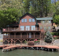 Allure Of The Lake Home - Accommodation Philadelphia