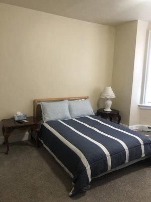 Apt Near Shriner, Temple,St.Christopher Hospital