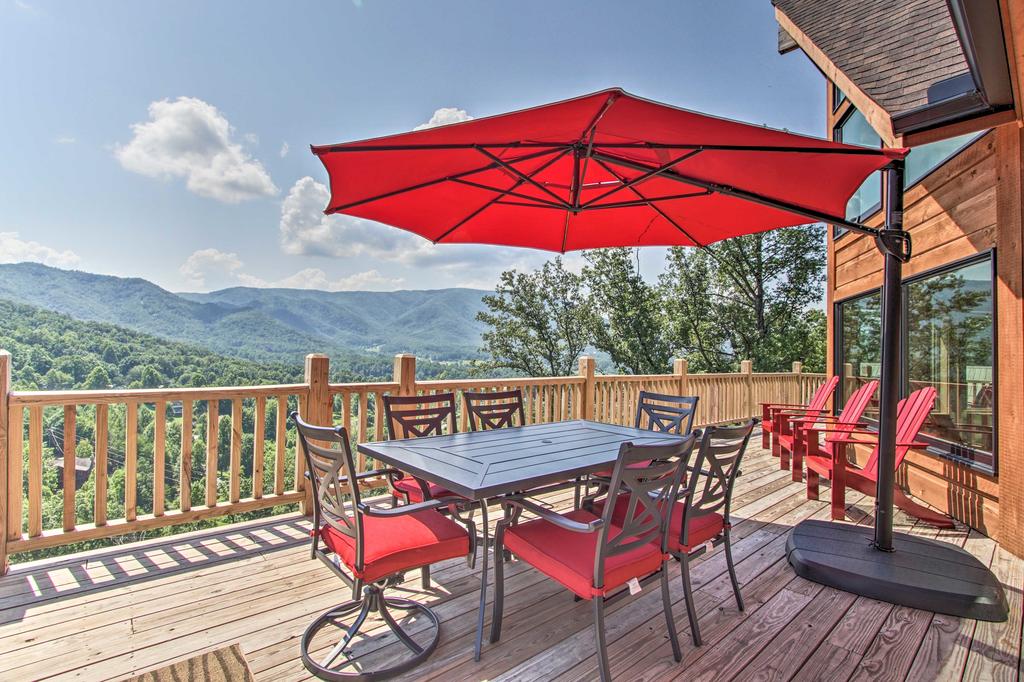 Award-Winning Pigeon Forge Cabin With Game Room! - thumb 1