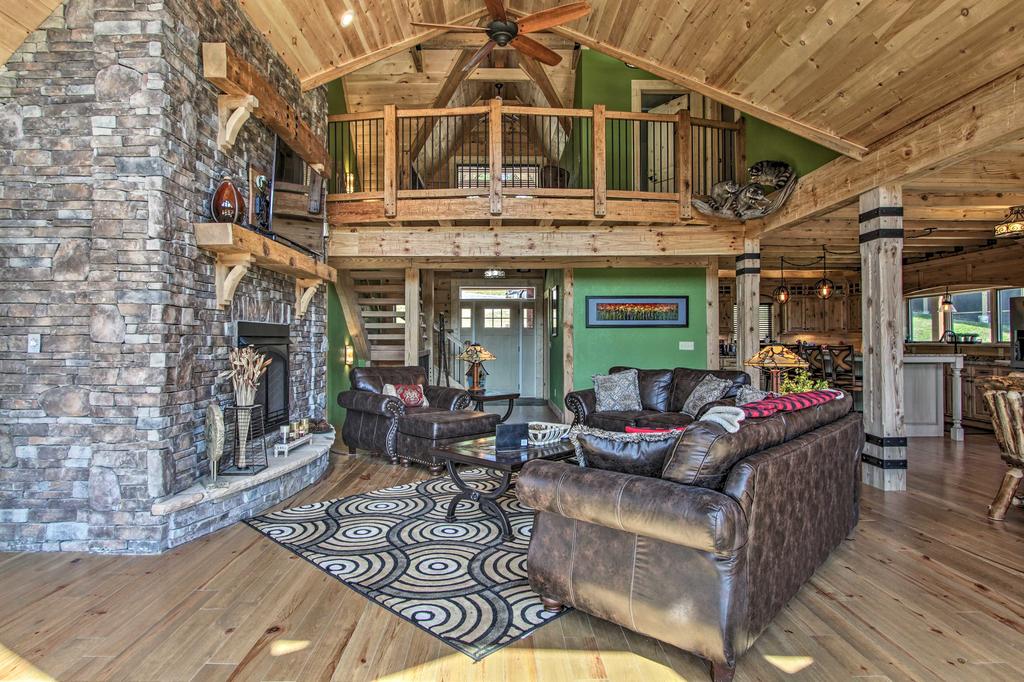 Award-Winning Pigeon Forge Cabin With Game Room! - thumb 3
