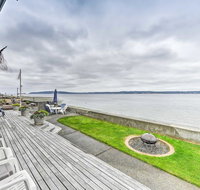 Beachfront Whidbey Island Home  Apartment - Accommodation Philadelphia