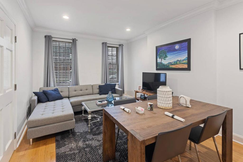 Beautiful 2 Bedroom-Graduate Hospital-Back Patio