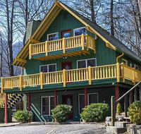 Beautiful Chalet Close To Chimney Rock State Park And Lake Lure Home - Accommodation Philadelphia