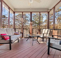 Bella Vista Family Home with Screened Porch - Accommodation Philadelphia