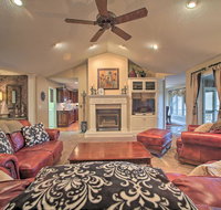 Bella Vista Home with Deck  Lake Windsor Views - Accommodation Philadelphia