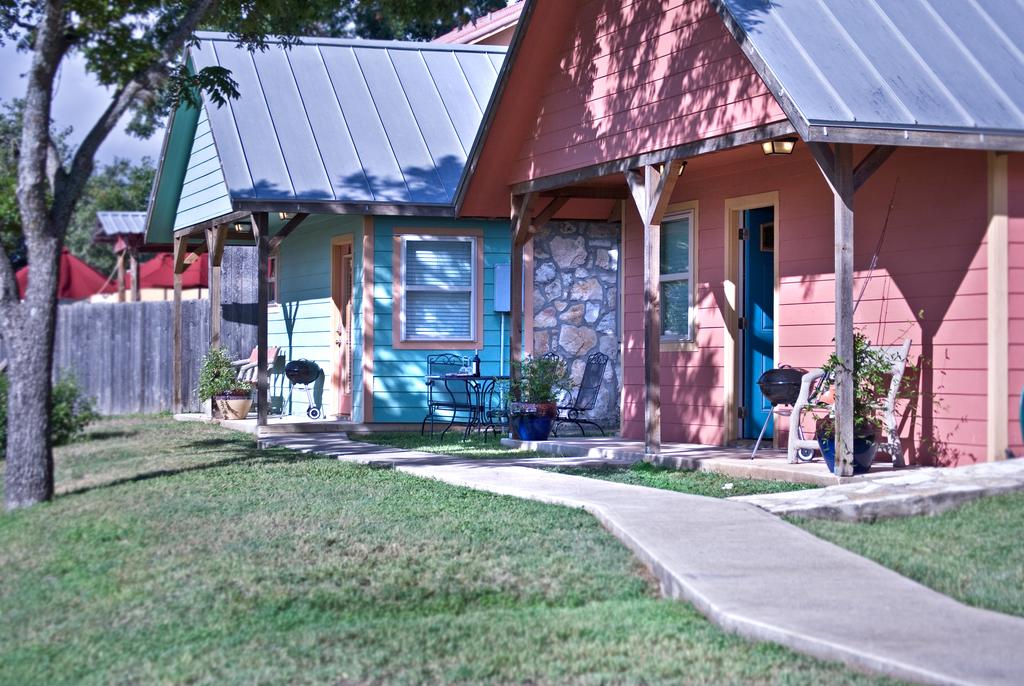 Blanco Riverside Cottages - thumb 0
