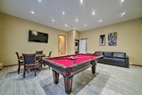 Camelback Home with Game Room 1 Min to Skiing Accommodation Philadelphia