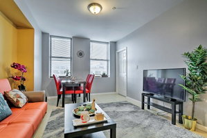 Chinatown Condo Next To Convention Center!