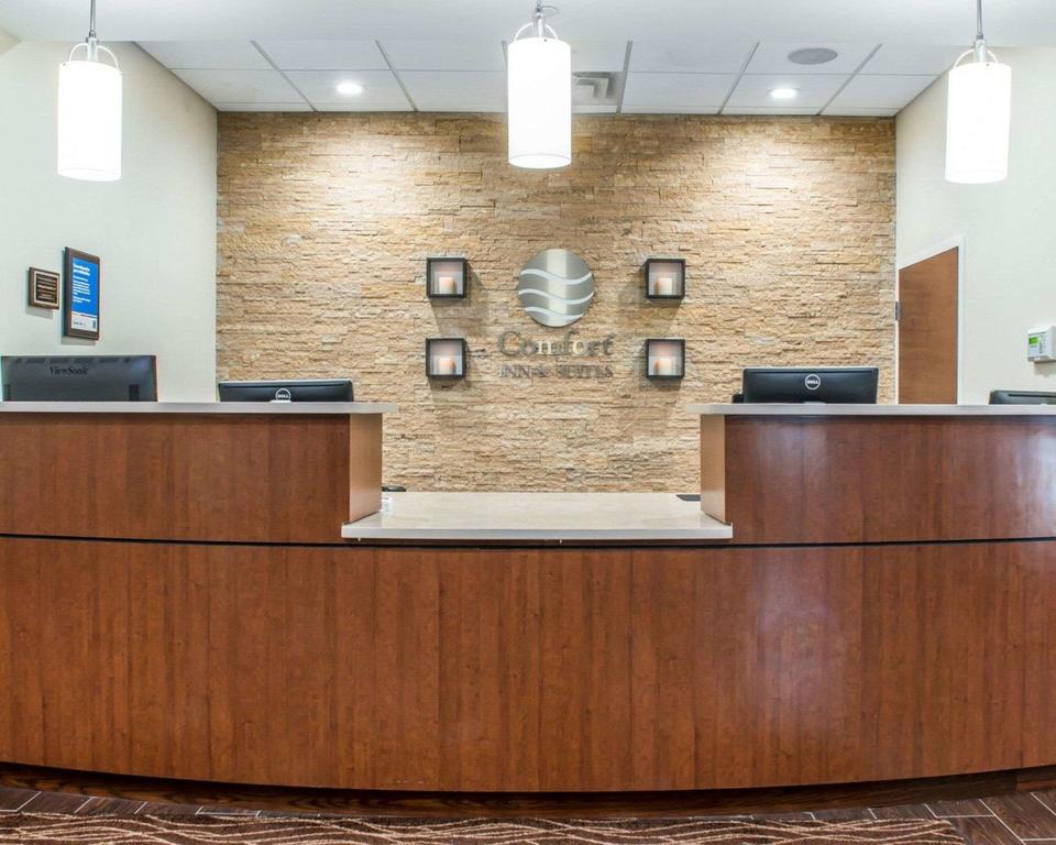 Comfort Inn & Suites Pittsburgh - thumb 3