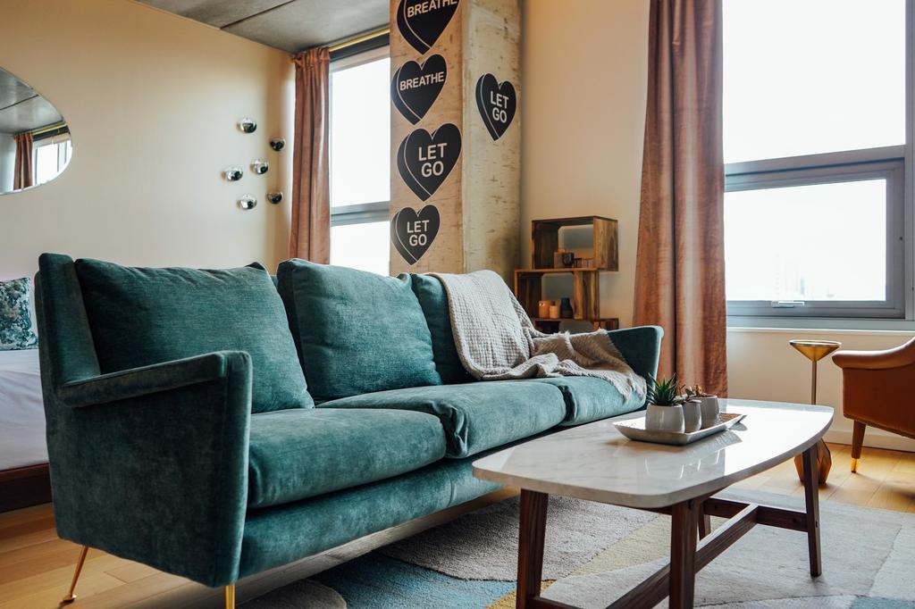 CORAL - Historic District - Serene Studio With Skyline View - thumb 0
